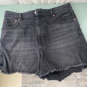 NWT American Eagle high rise boyfriend short